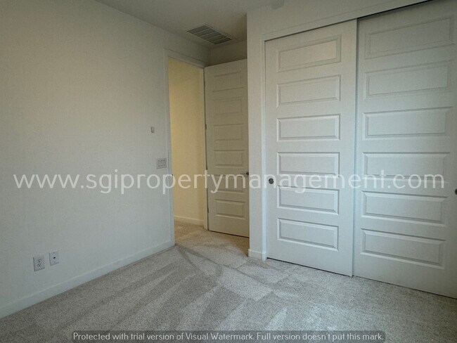 Building Photo - 644 S Heron Ln