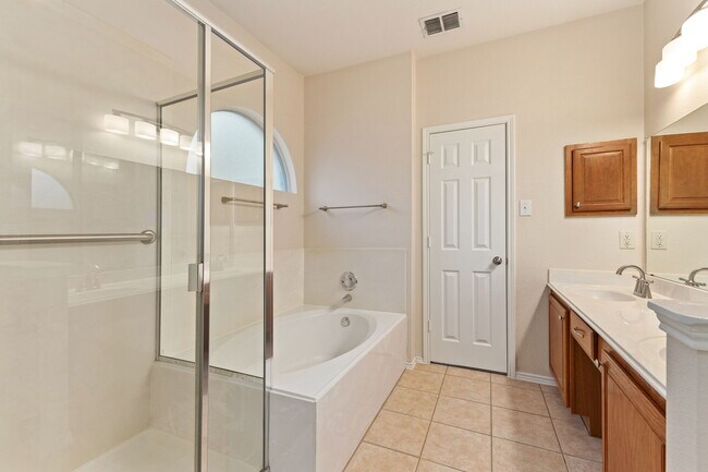 Building Photo - 3905 Hawkins Dr