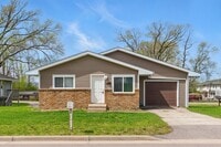 Building Photo - 927-933 Park Ave W