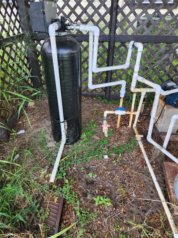 Building Photo - 13832 South Bay Lake Rd