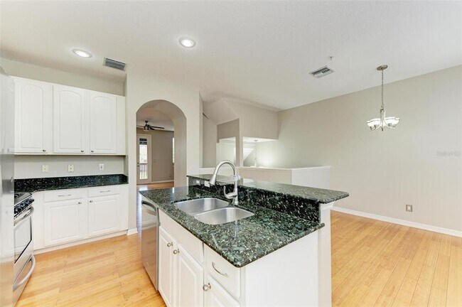 Building Photo - 2926 Bayshore Pointe Dr