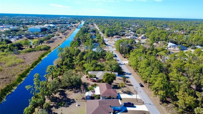 Building Photo - 4395 Hansard Ave