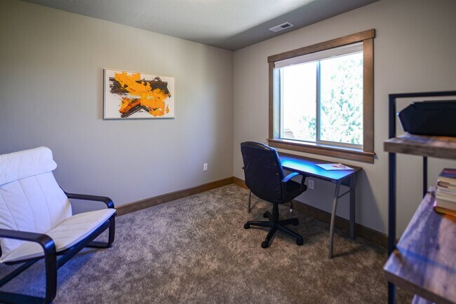 Building Photo - 7878 N Hibiscus Ln