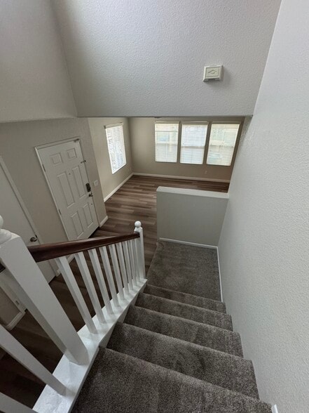 Building Photo - 642 W Brewer Rd