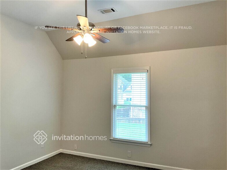 Building Photo - 1035 Fairview Club Cir