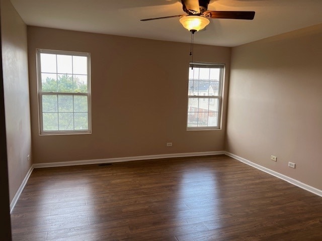 Building Photo - 1022 Heron Cir