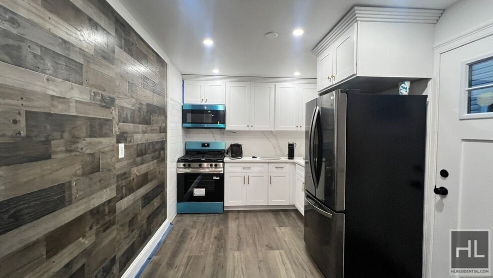 Building Photo - 149-63-149256 256th St