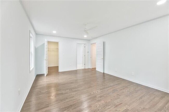 Building Photo - 1863 Bill Murdock Rd