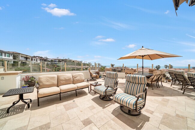 Building Photo - 30 Ritz Cove Dr