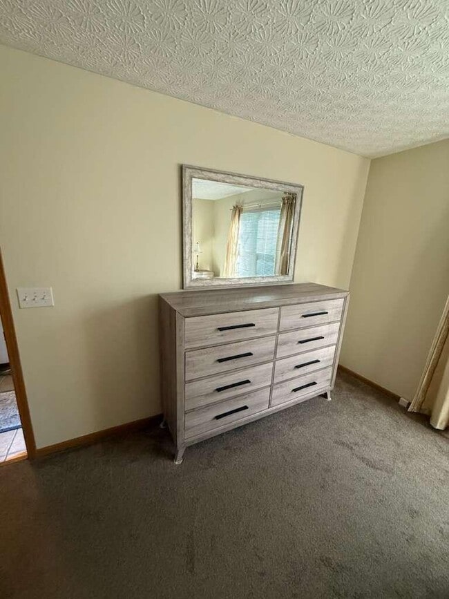 Building Photo - 8282 Mira St