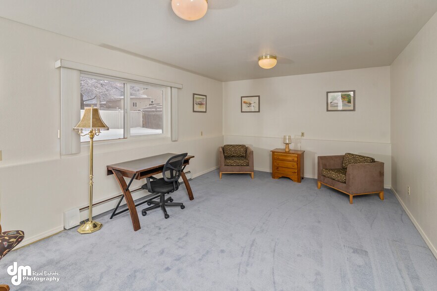 Building Photo - 2630 Klamath Dr