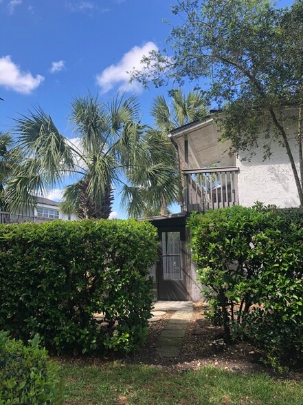 Building Photo - 695 A1A N