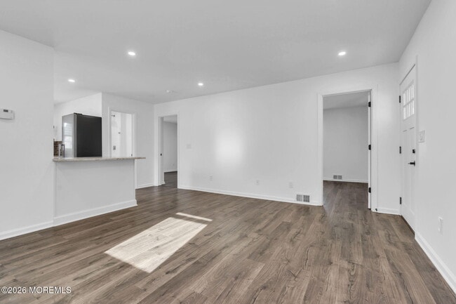 Building Photo - 1807 Laurel Terrace