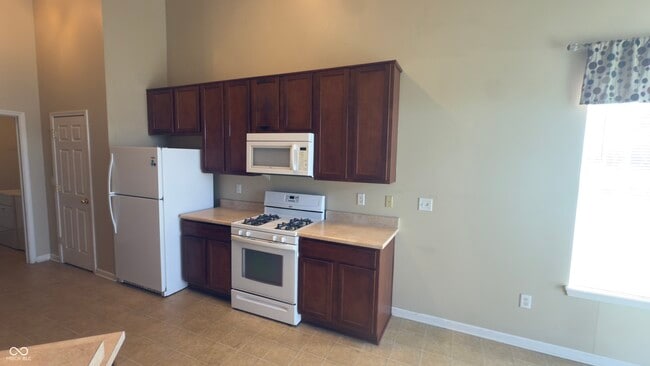Building Photo - 1236 Wolf Run Way