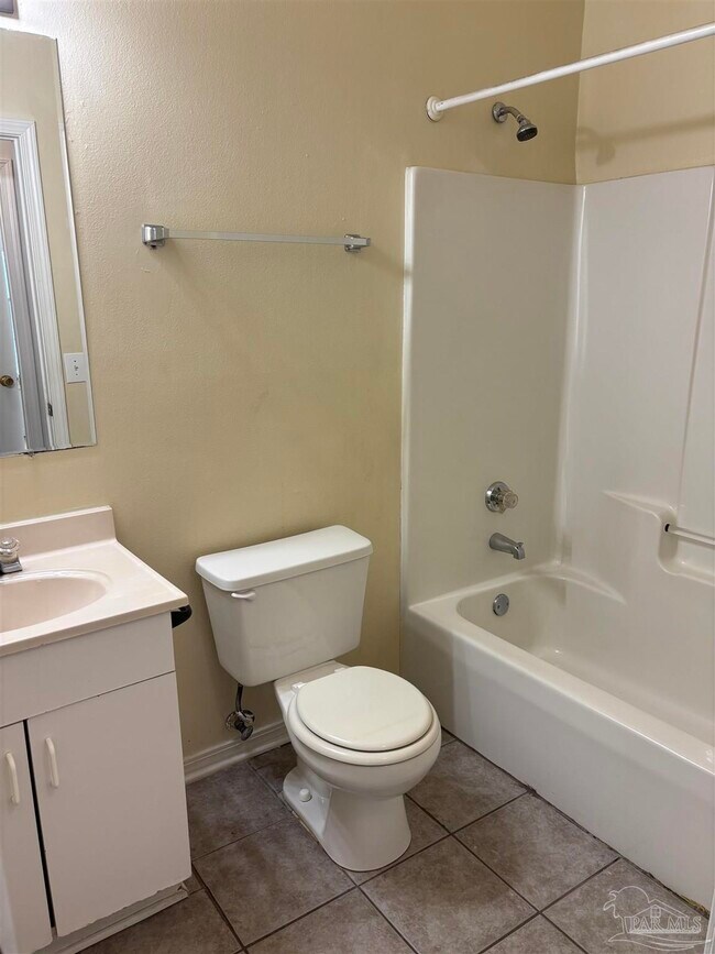 Building Photo - 7145 8 Mile Creek Rd