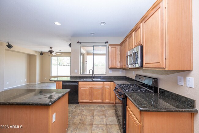 Building Photo - 2023 W Shackleton Dr
