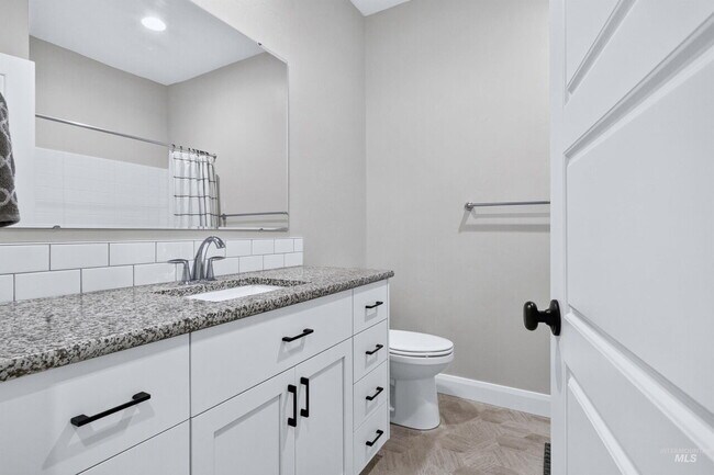 Building Photo - Beautiful South Meridian Home