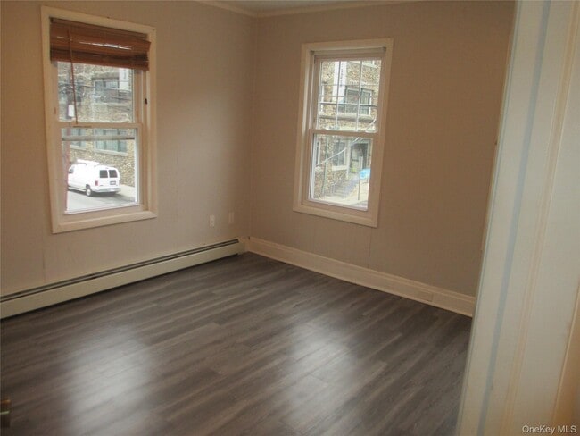 Building Photo - 40 W Broad St