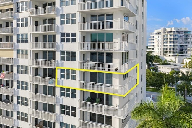 Building Photo - 511 Bayshore Dr