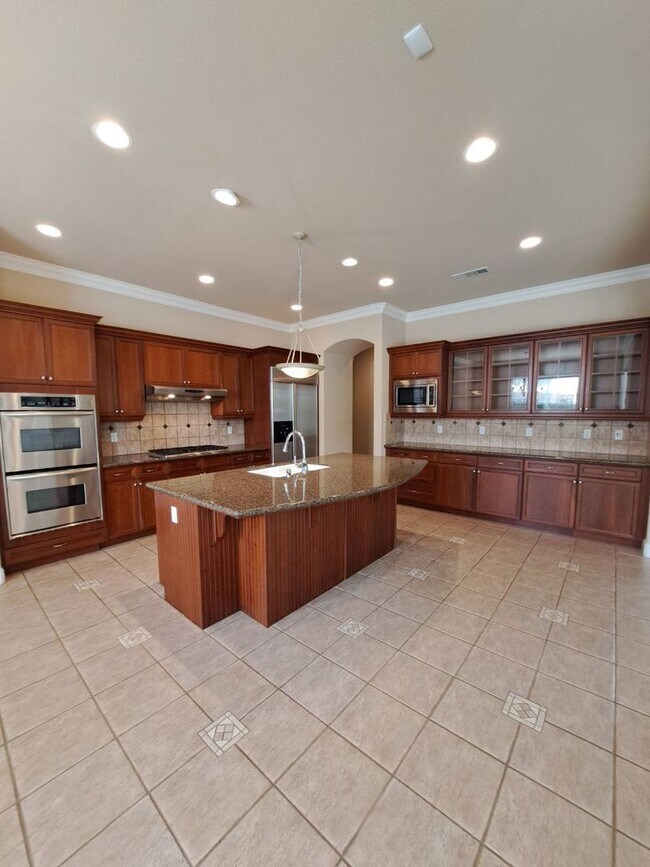 Building Photo - PRICE REDUCED TO $3795 – Custom Clovis Residence in Gated Community | Spacious Layout & 3-Car Gar...