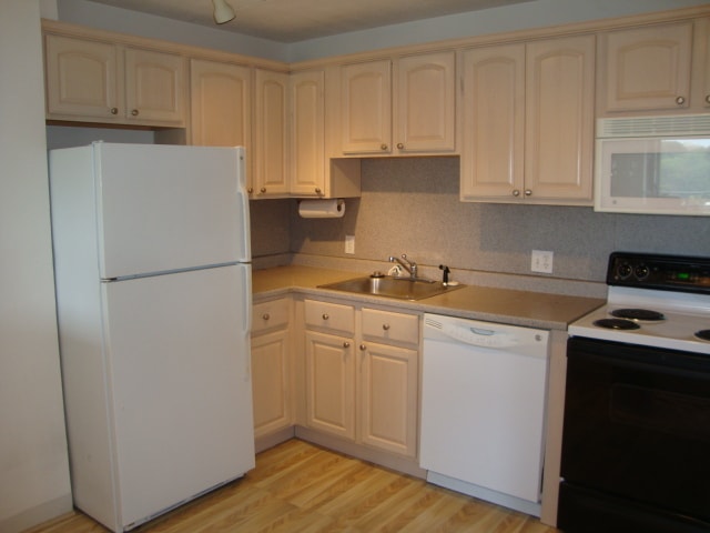 Building Photo - 1243 Beacon St
