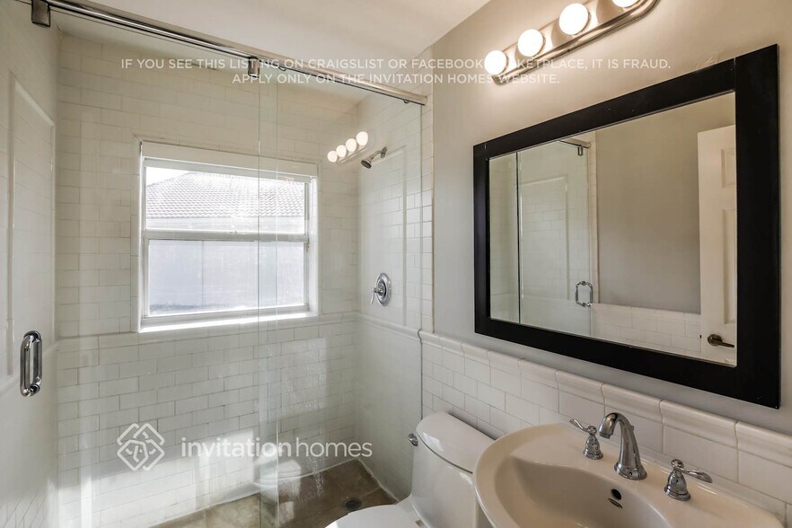 Building Photo - 2431 NW 186th Ave