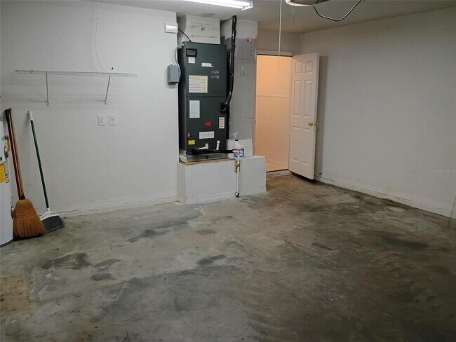 Building Photo - 862 Bayou View Dr