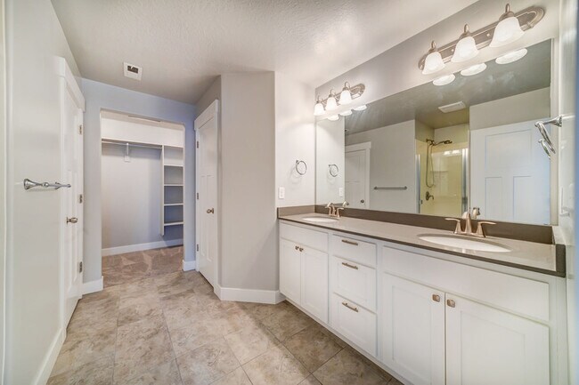 Building Photo - 13124 Tower Ridge Dr