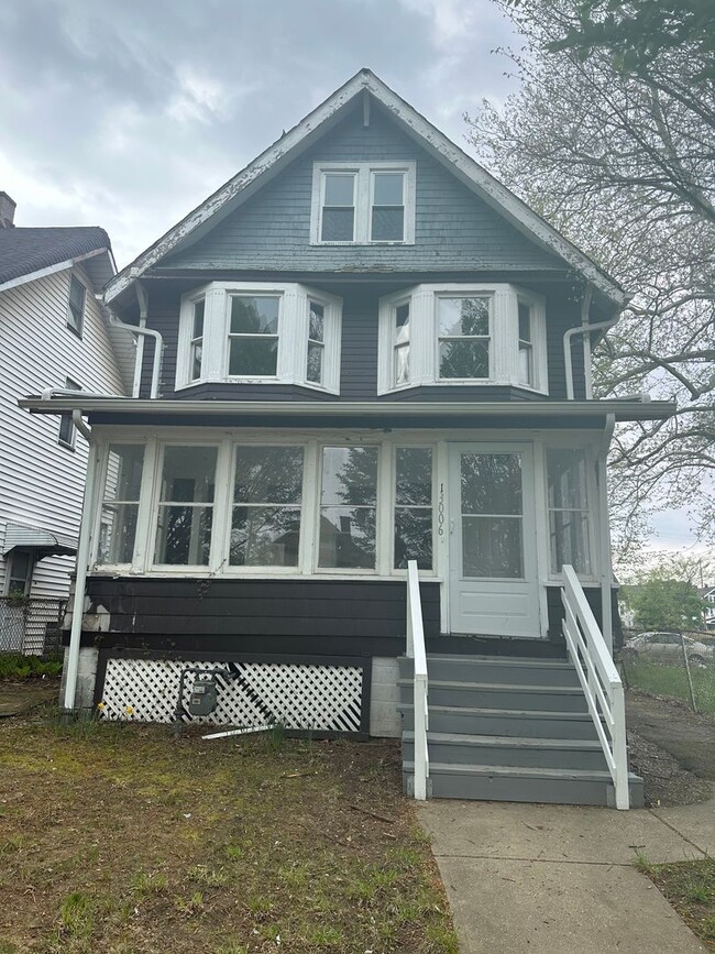 Primary Photo - Cleveland East Side 3BR Single