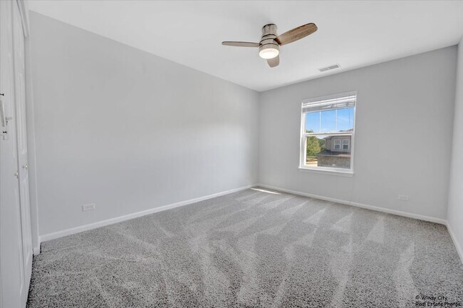 Building Photo - 1848 Crenshaw Cir