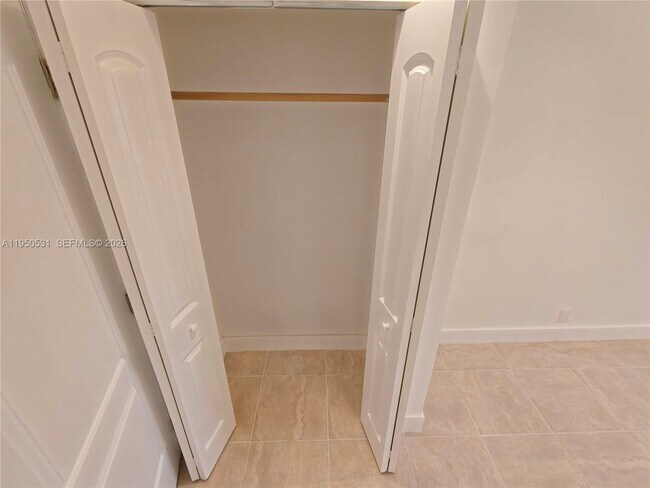 Building Photo - 1812 N 40th Ave