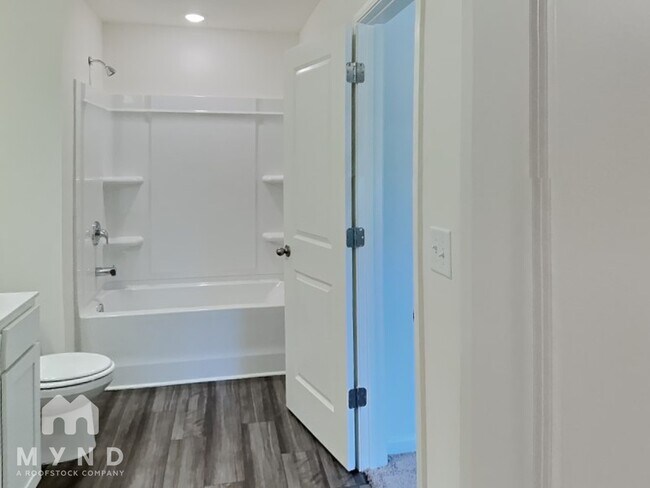 Building Photo - 3569 Bluebird Ct