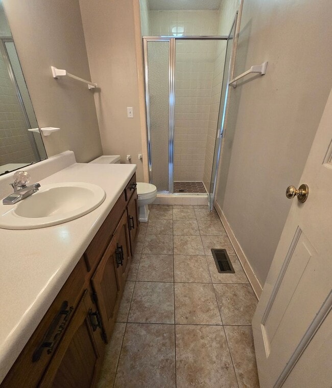 Building Photo - Beautiful 3-Bedroom Home with Bonus Room i...