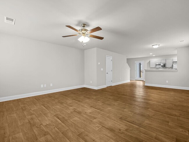 Building Photo - Charming two bedroom two and a half bathroom ready for you to call home!