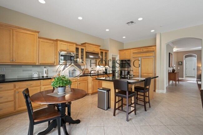 Building Photo - Executive Single Story Rental in Gated Serrano Community!