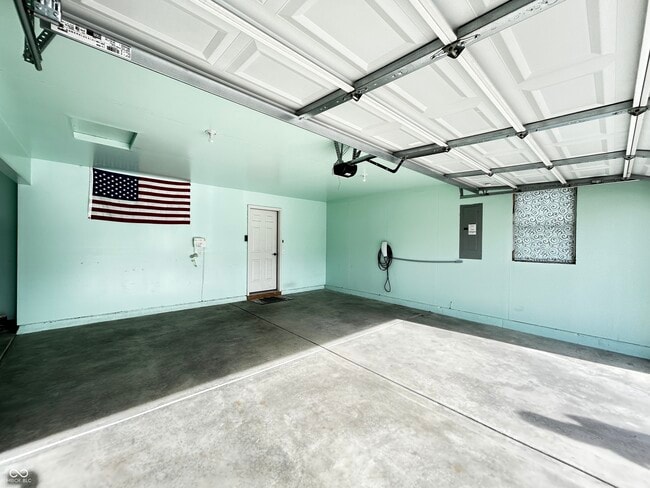 Building Photo - 12588 Hideout Dr