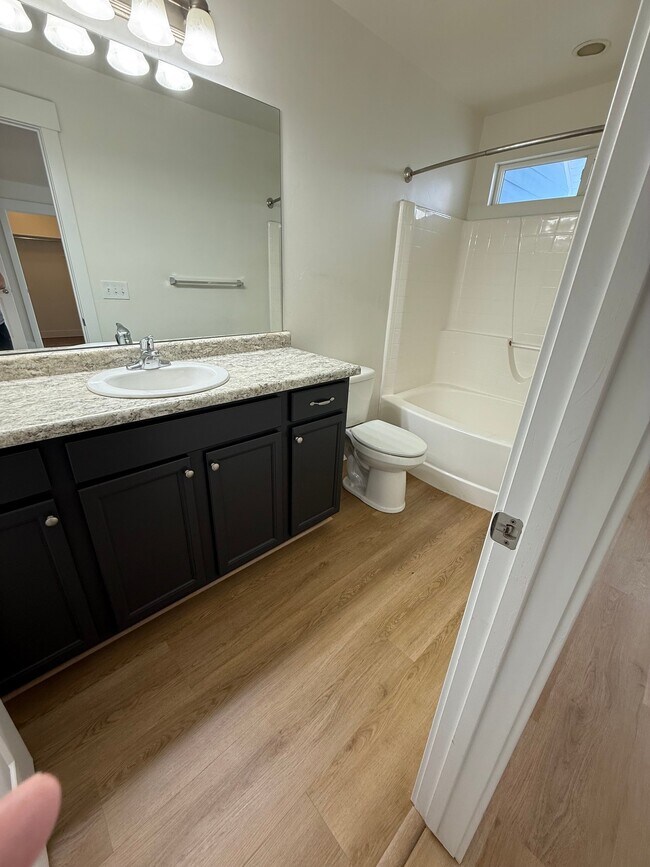 Building Photo - 15083 Gallant Dr