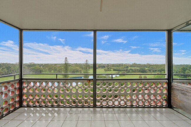 Building Photo - 4810