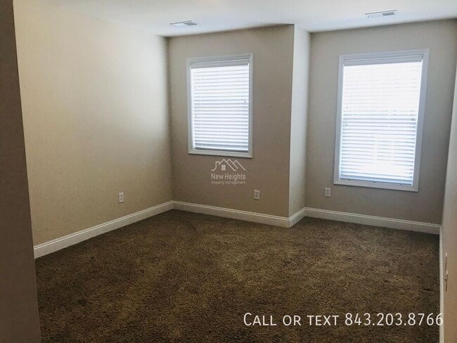 Building Photo - 3647 Bagley Dr
