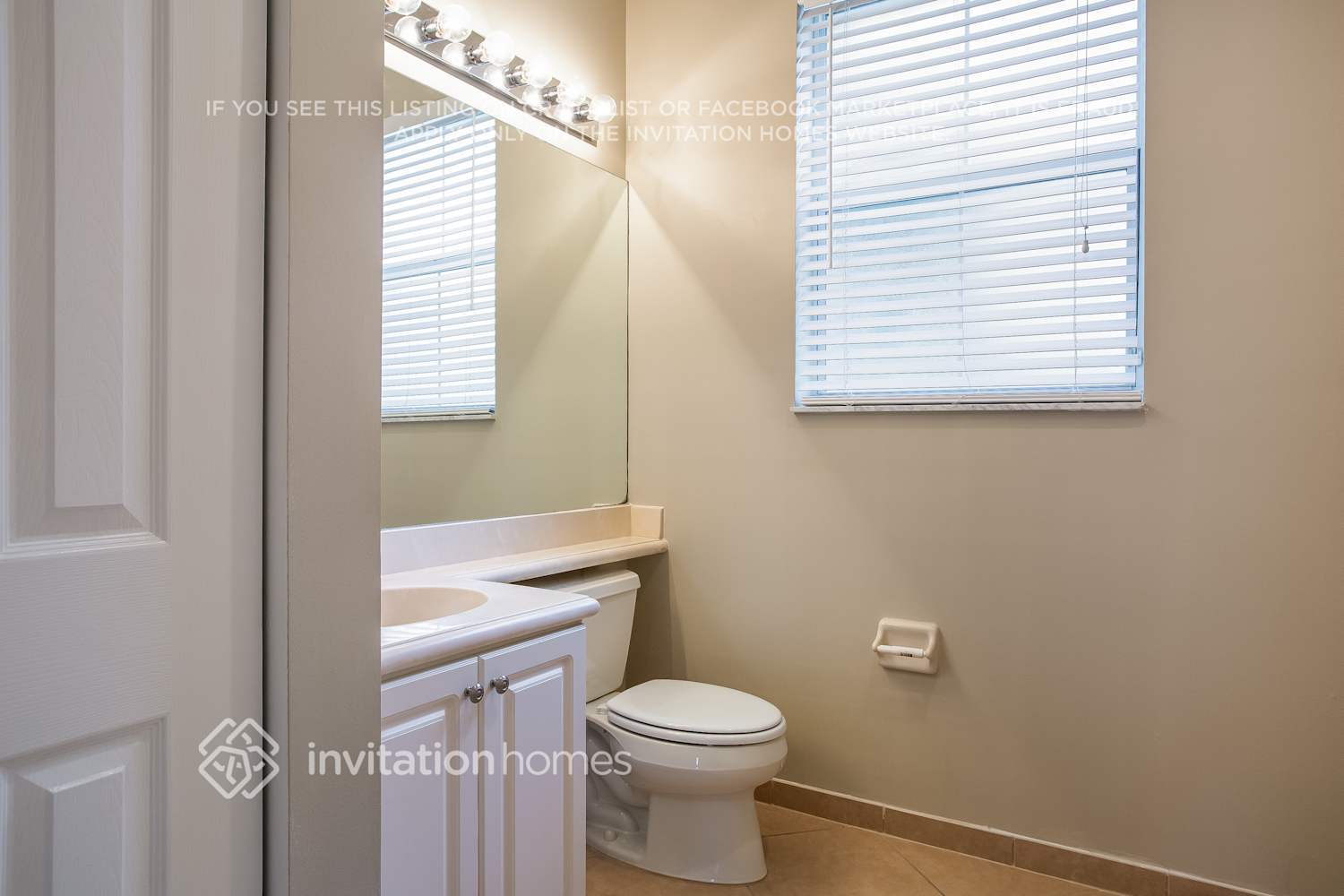 Building Photo - 1382 Vía De Pepi