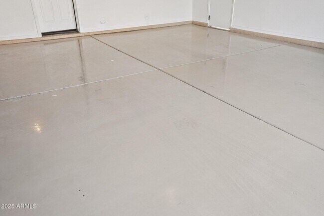 Building Photo - 5953 W Aurora Dr