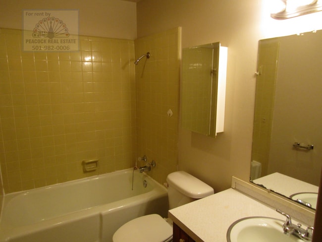 Building Photo - 21 Laramie Cove