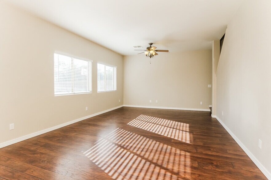 Building Photo - 16043 N 168th Ave