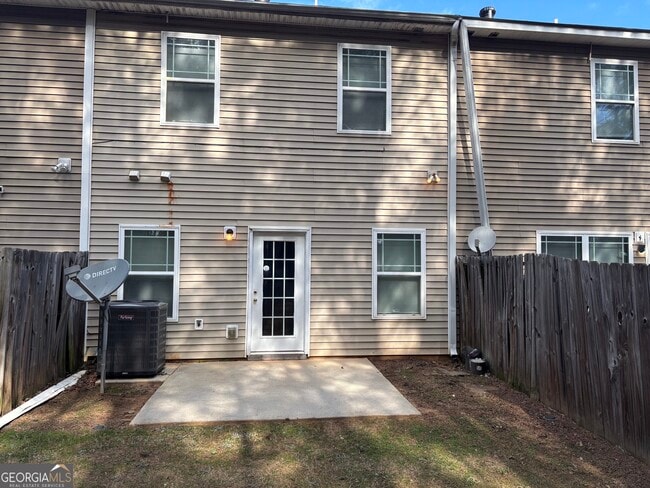 Building Photo - 6367 Ellenwood Dr