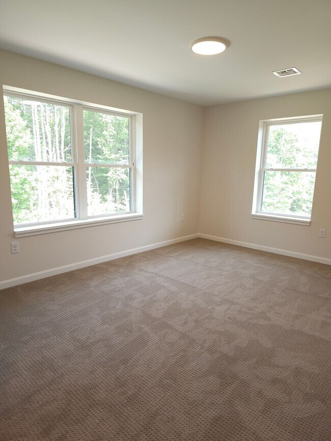 Building Photo - Village at Autumn Pond II: Corner 2 Bedroo...