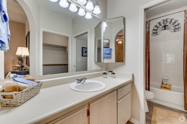 2BR, 2BA - 1,150SF - Primary Bathroom - Ventana Apartments