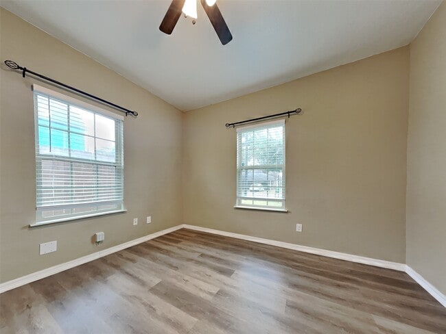 Building Photo - 3638 Lydia St