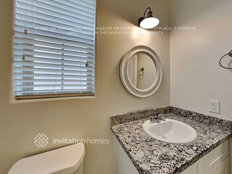 Building Photo - 20613 W White Rock Rd