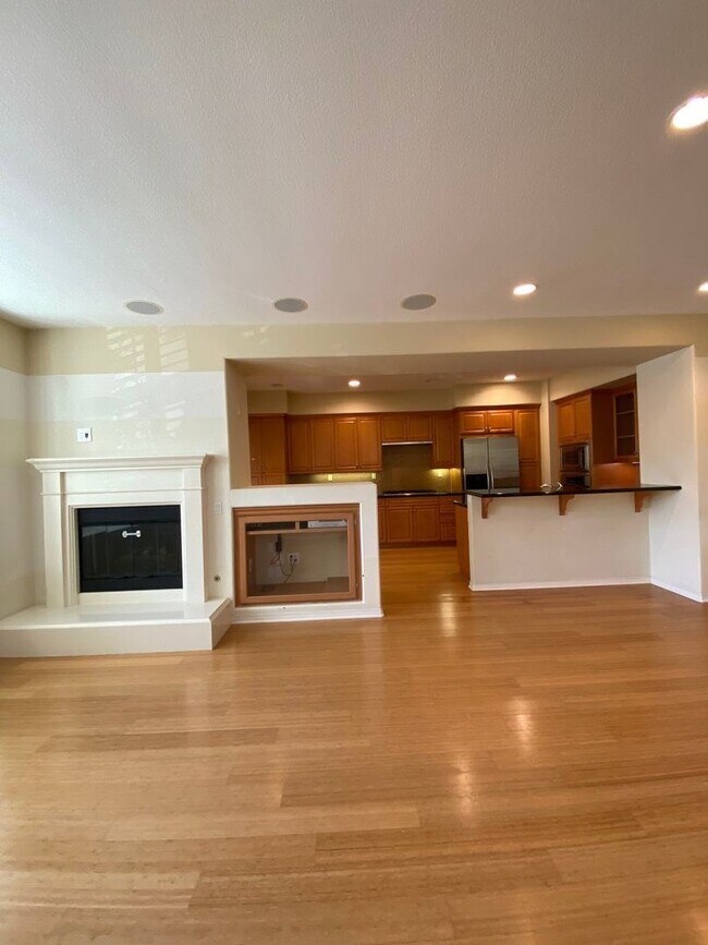 Building Photo - 254 Flyers Ln
