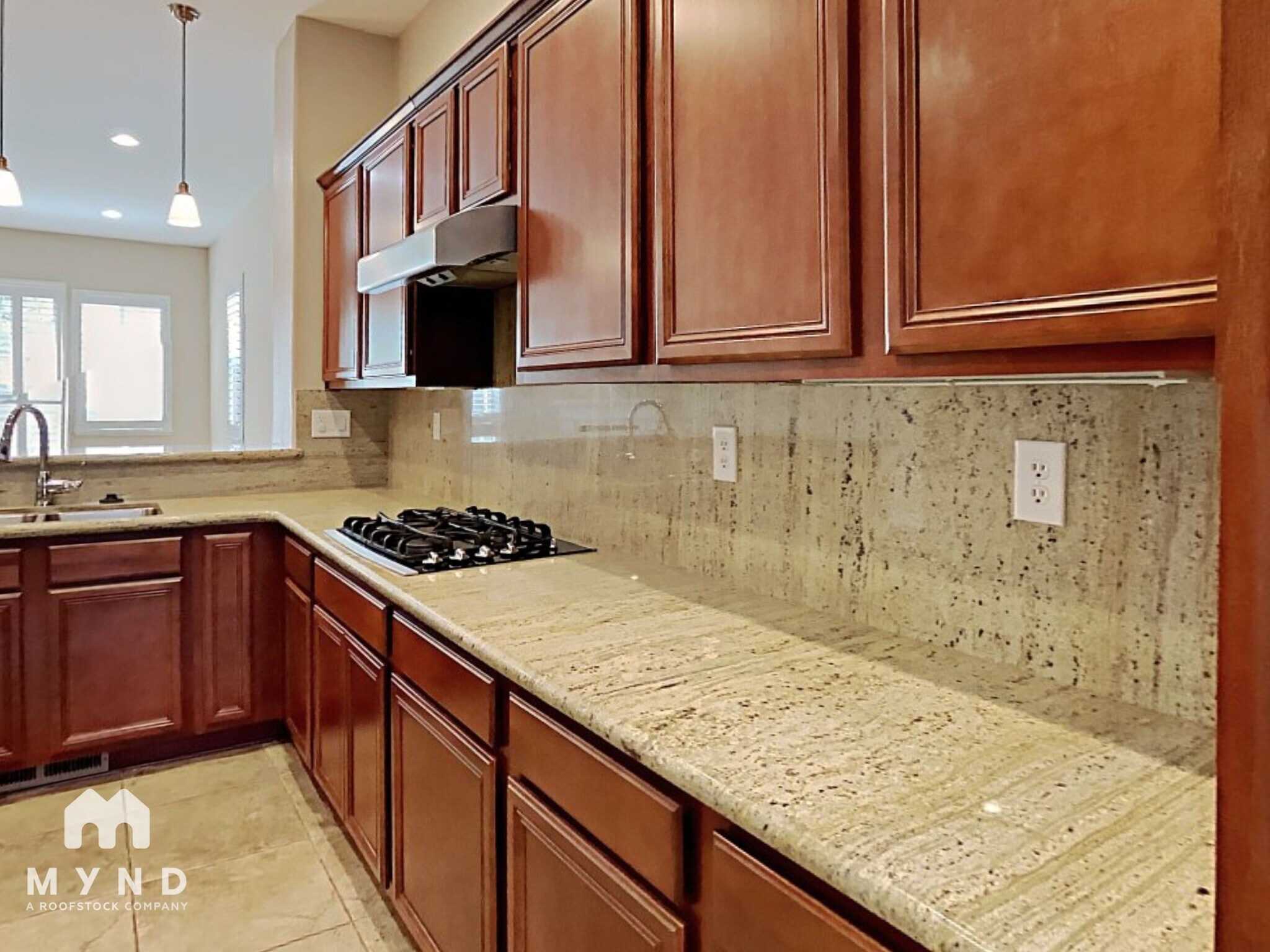Building Photo - 5757 Meadow Park Dr